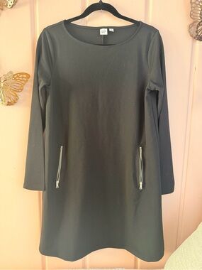 GAP Black Long-Sleeve Shift Dress with Front Zip Pockets SzM